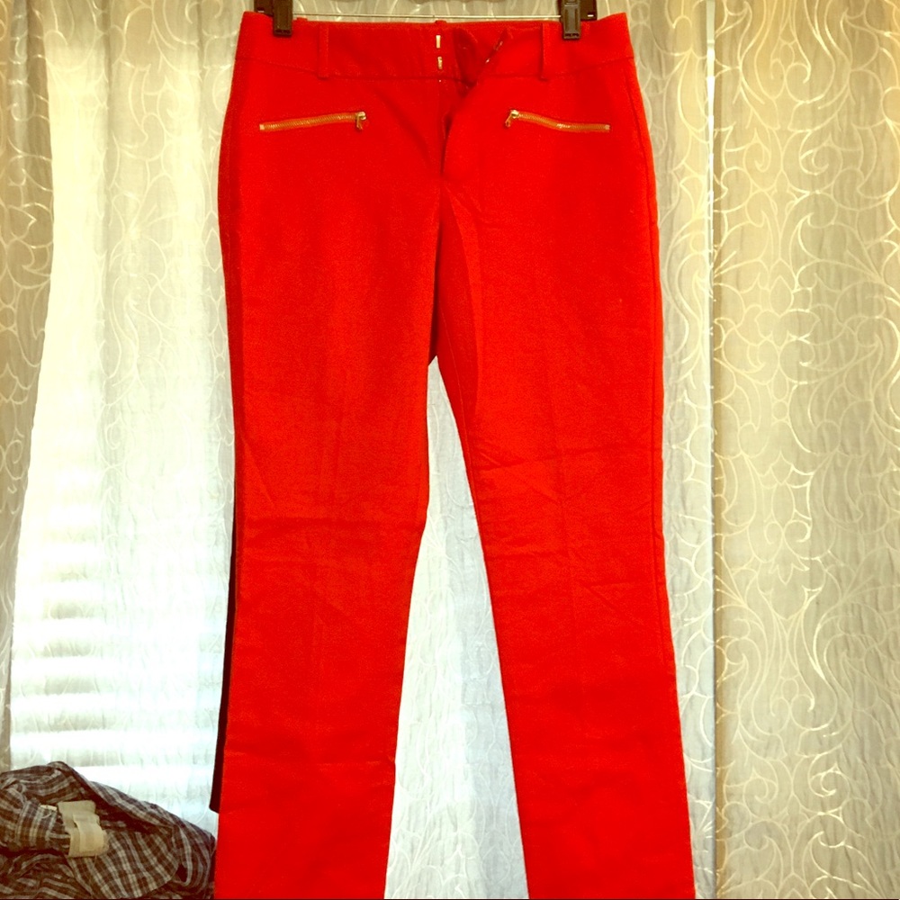 Calvin Klein / cherry red / super flattering fit